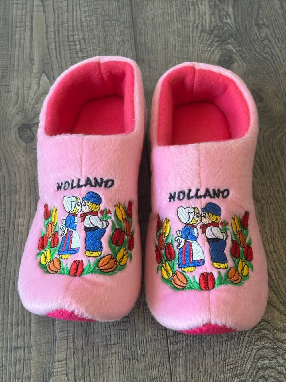 Wooden Shoes soft pink